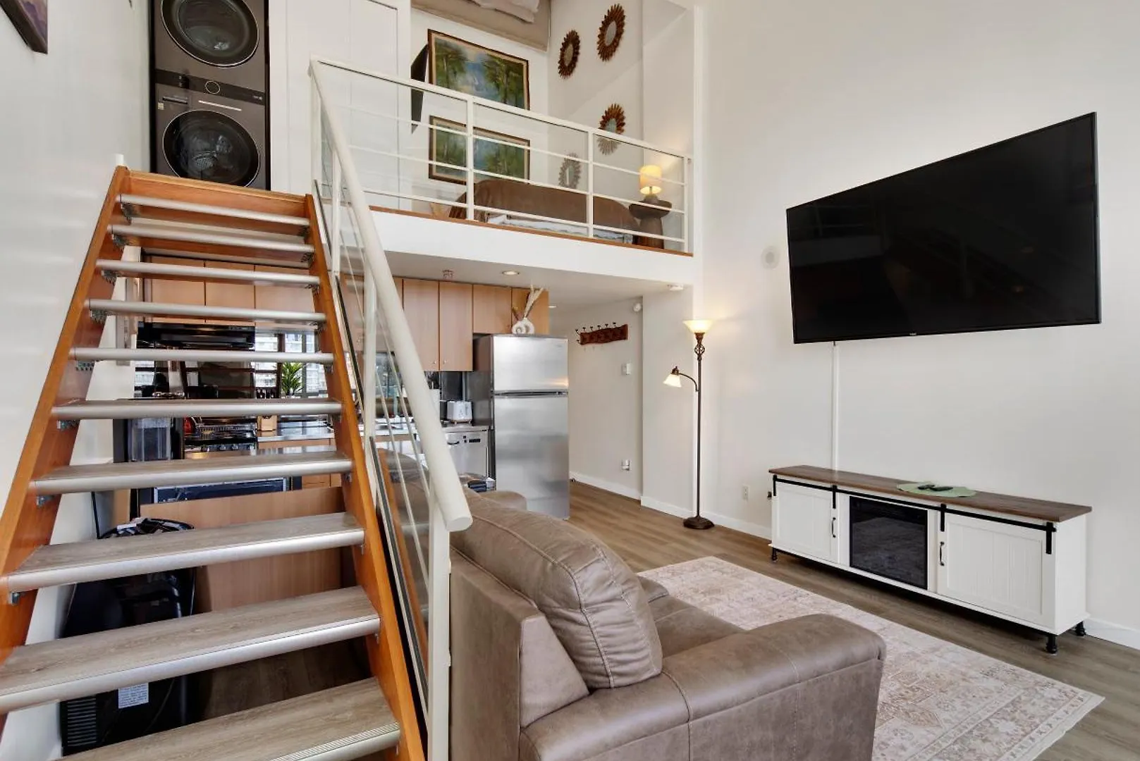 וונקובר Two-Story Loft With A High-Rises View And Rooftop Deck