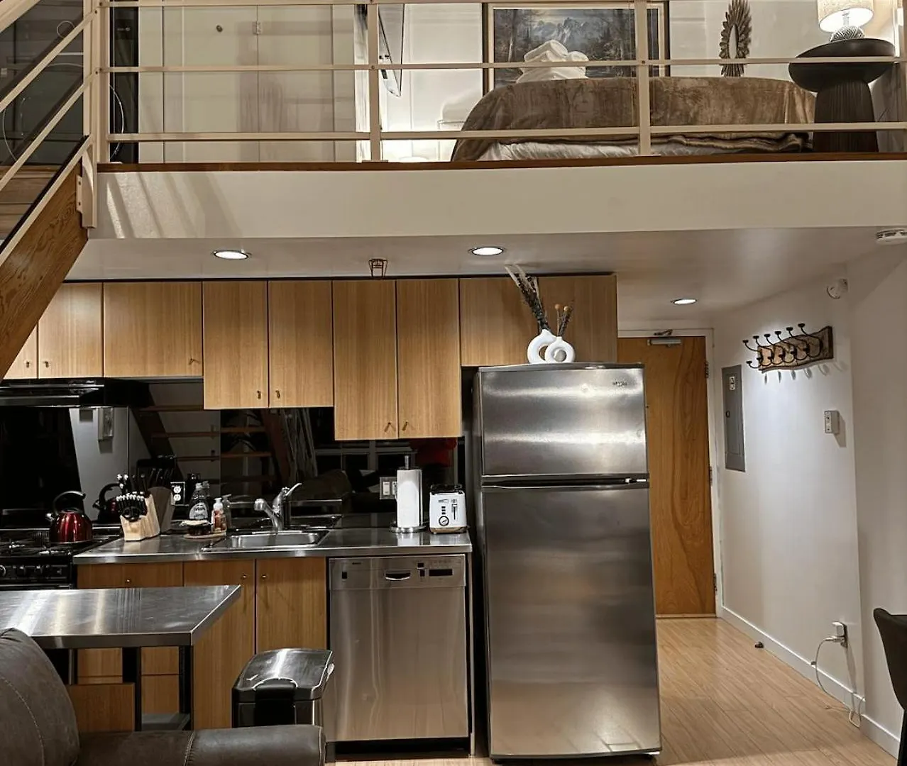 Two-Story Loft With A High-Rises View And Rooftop Deck Vancouver 0*,